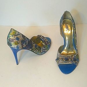Carlos Santana heel Woman